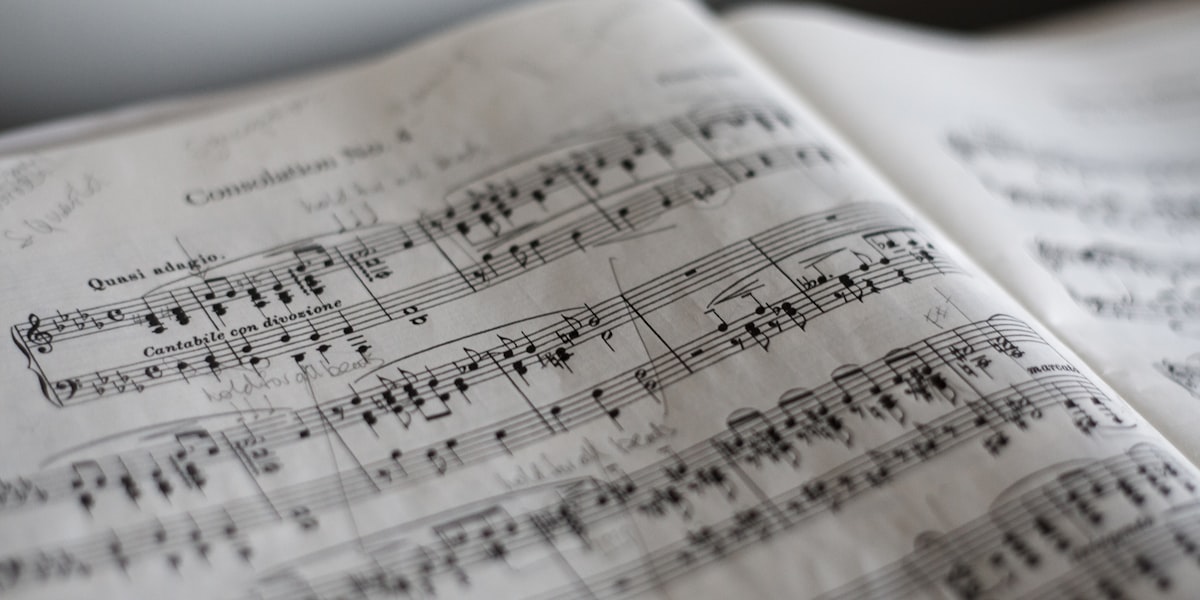 Musical Score and Audio Waveform